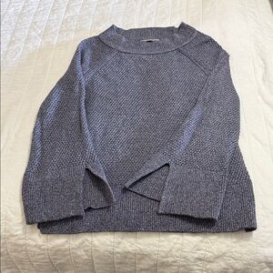 LOFT BLUISH GRAY Women's Crew Neck Sweater: EXCELLENT CONDITION NO FLAWS